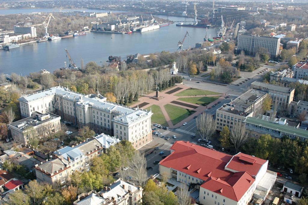 Apartments On Sobornaya Street Near The Waterfront 尼古拉耶夫 外观 照片